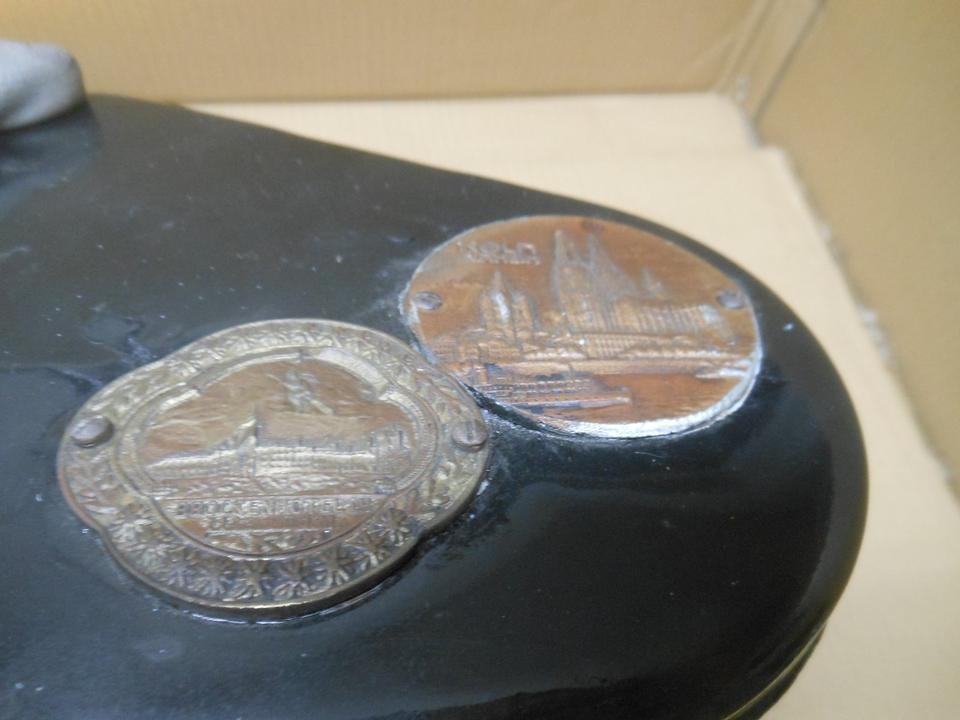 BOÎTE À OUTIL MOTO DKW SB 200/250/300 DE 1939 LesAnciennes.com