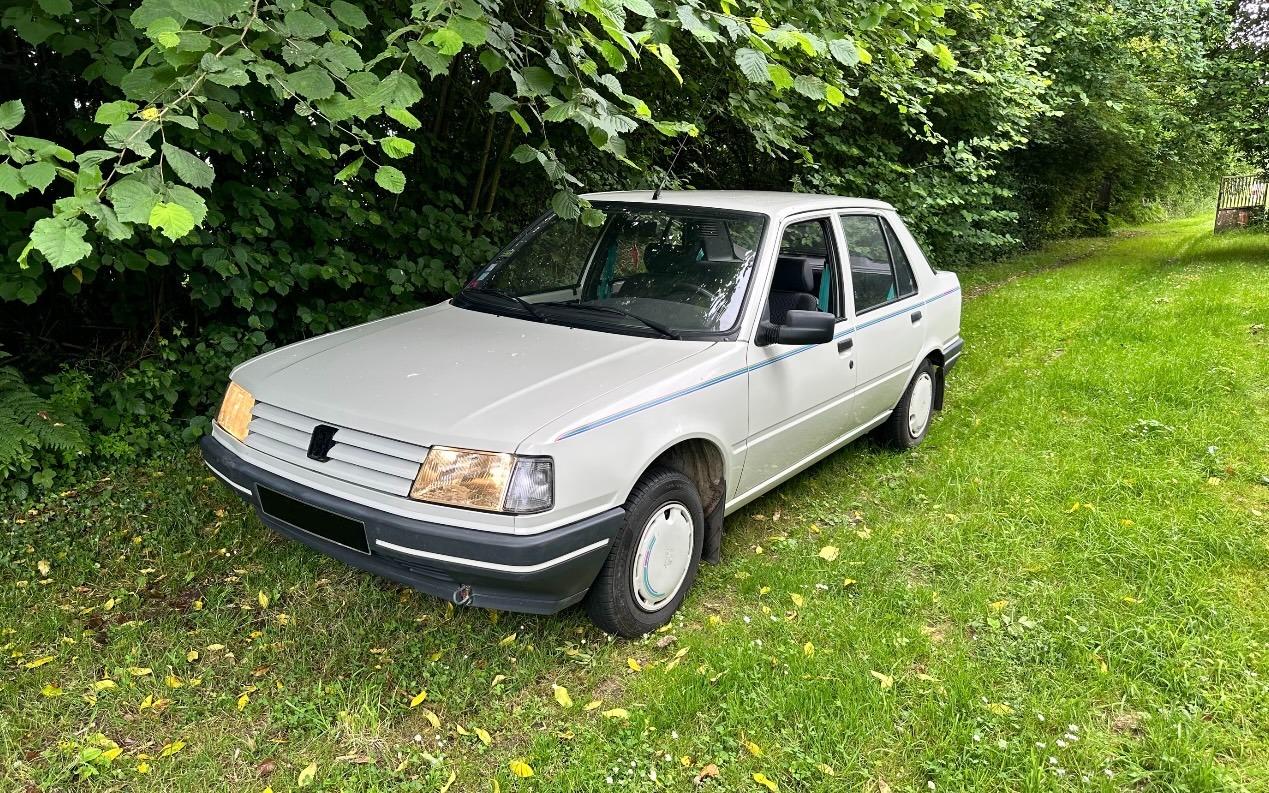 PEUGEOT 309 CHORUS - 1991 LesAnciennes.com