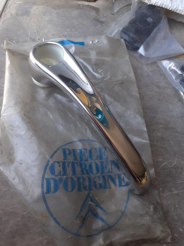 Poignée CITROEN Ami 6 LesAnciennes.com