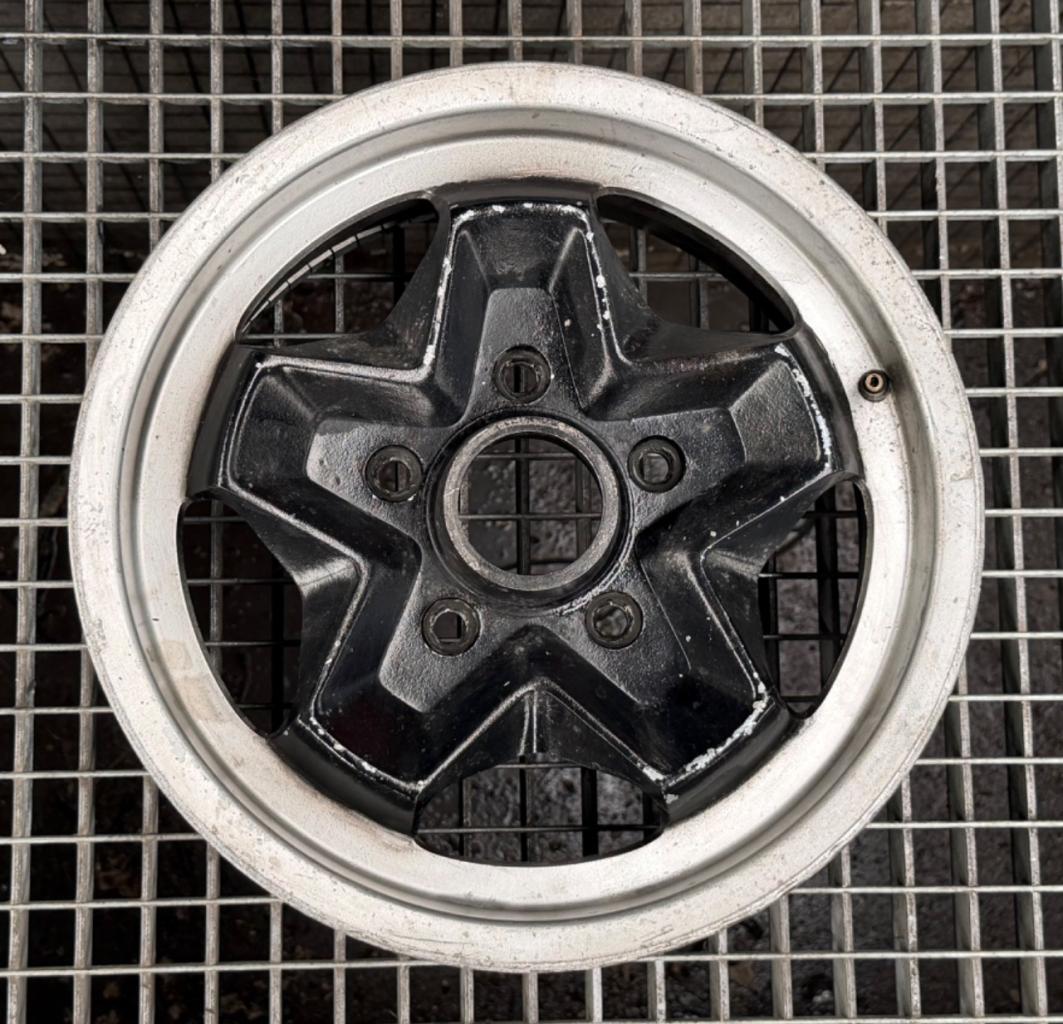 PORSCHE 911 / 924 / 944 /914 jantes LesAnciennes.com