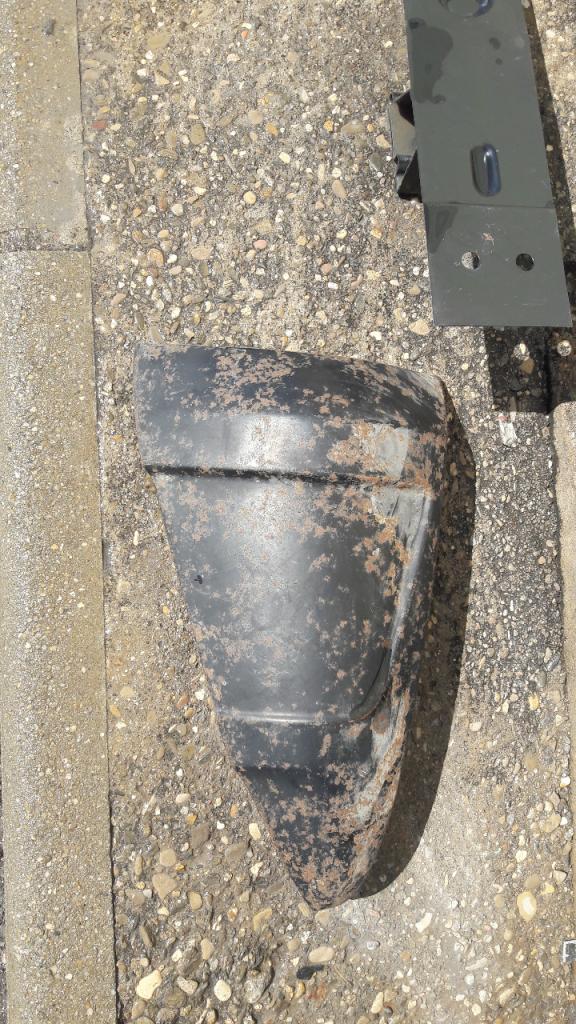 Angle arrière CITROEN Ami 6 LesAnciennes.com