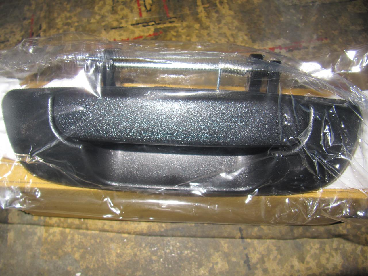 POIGNEE HAYON DODGE RAM LesAnciennes.com