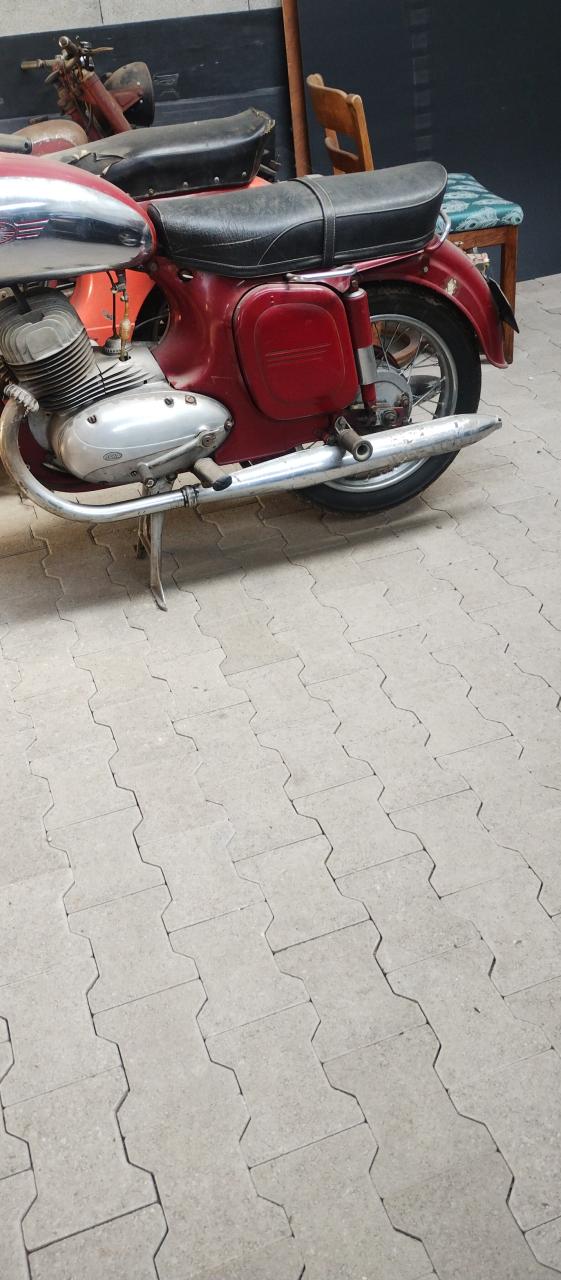 Pièces JAWA 350 LesAnciennes.com