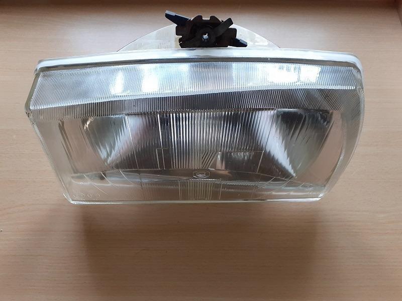 Phare PEUGEOT 304 LesAnciennes.com