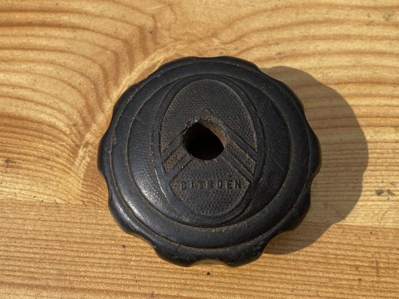 Bouchon De Radiateur Voiture Ancienne à Vendre Bouchon de radiateur CITROEN 5CV - 5HP à vendre
