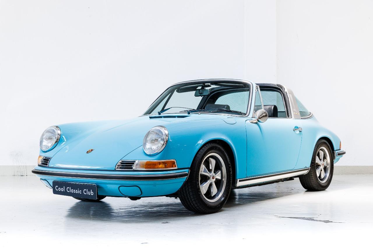 PORSCHE 911 E 3.0 Targa Restomod - 1969 LesAnciennes.com