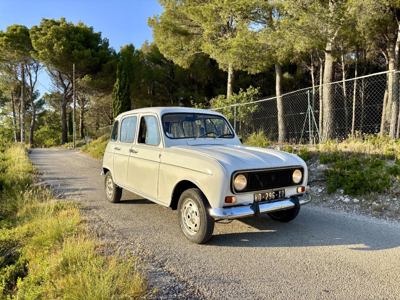 RENAULT 4L (R4L) - 1975 LesAnciennes.com