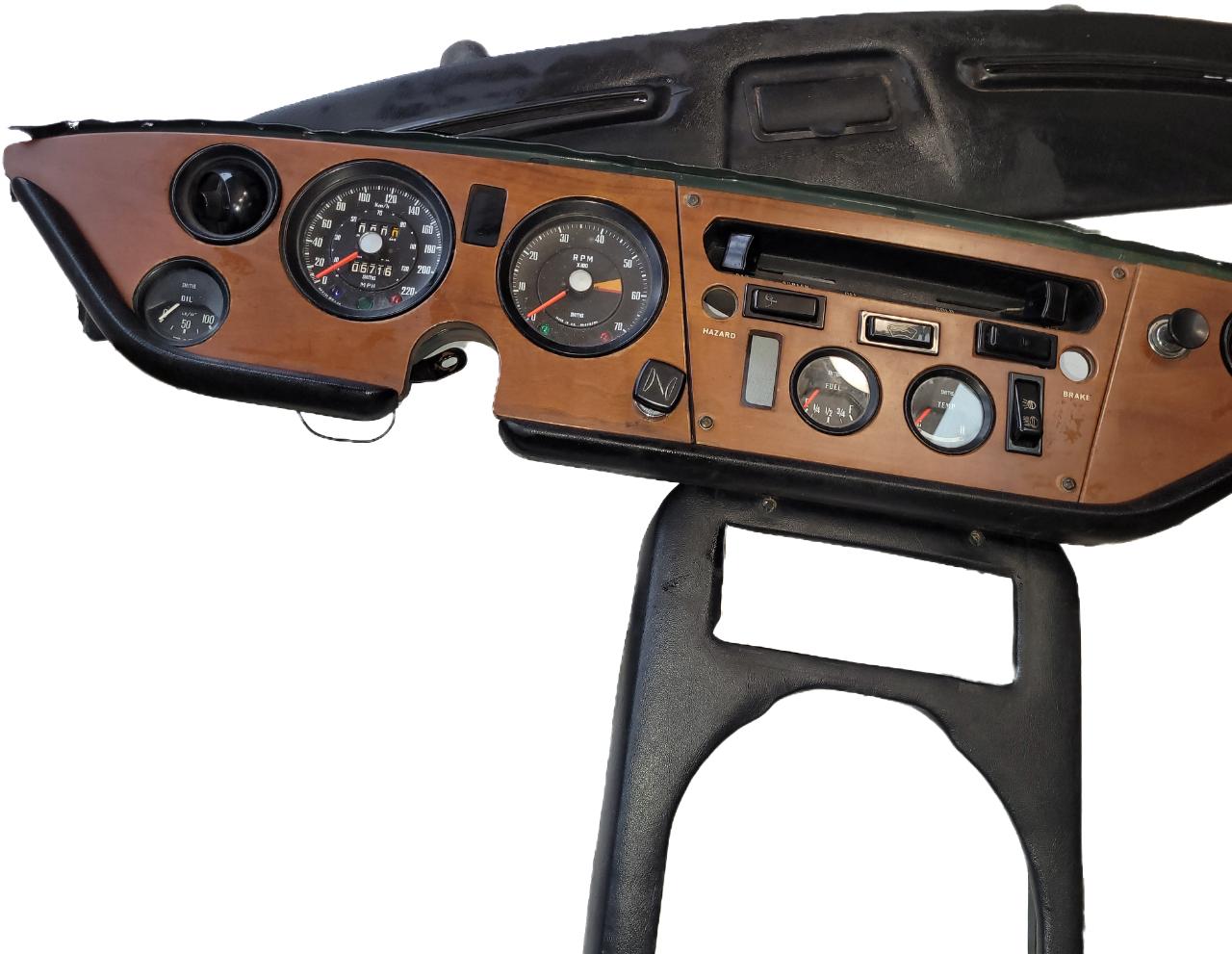 TABLEAU DE BORD COMPLET TRIUMPH GT6 Mk2 et Mk3 LesAnciennes.com