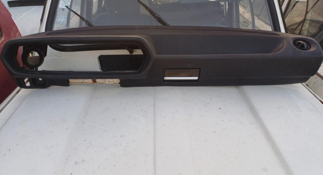 Pièces PEUGEOT 104 4 PORTES COUPE 2 POR LesAnciennes.com