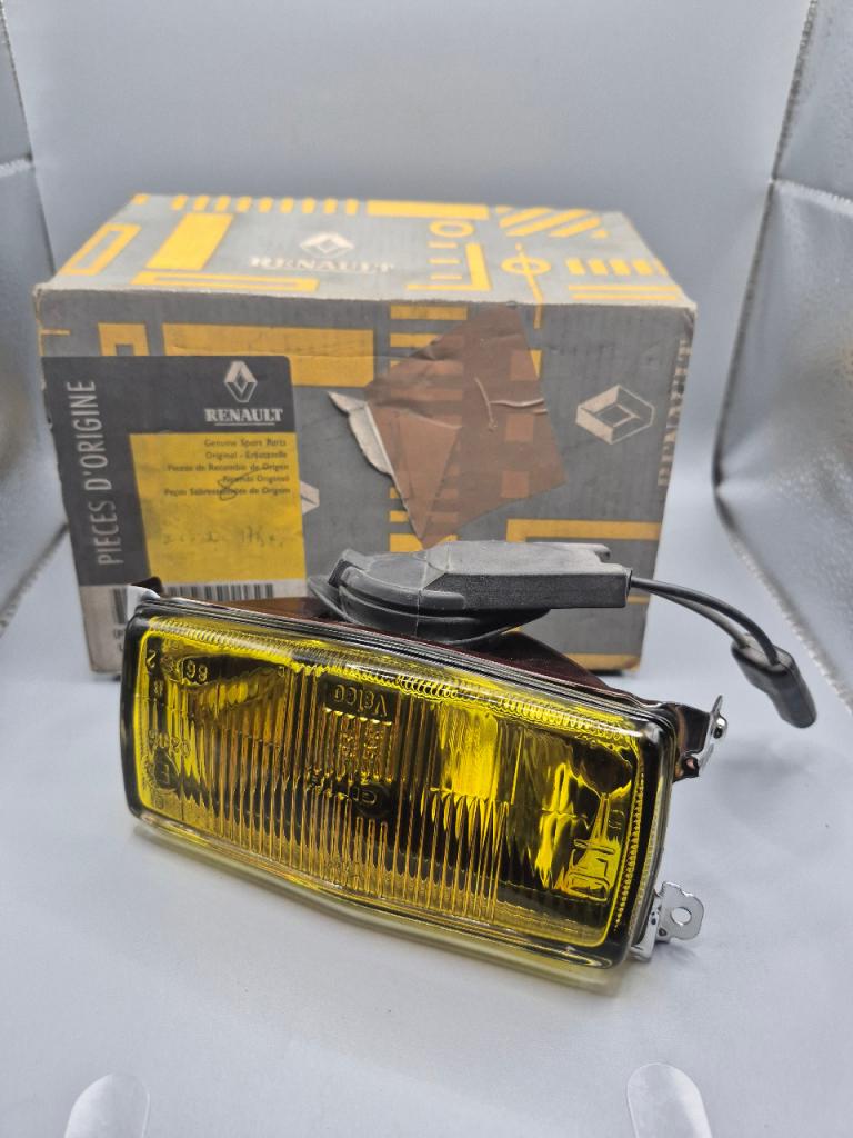 Phare Anti Brouillard RENAULT Espace 1 LesAnciennes.com