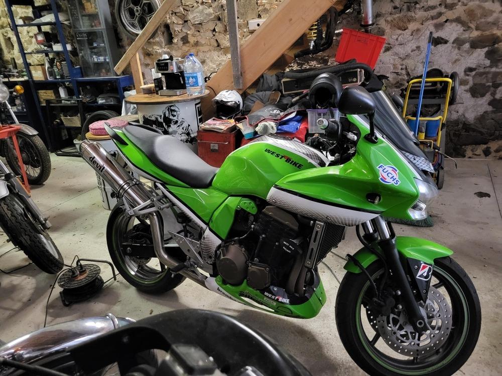 KAWASAKI Z750 - 2006 LesAnciennes.com