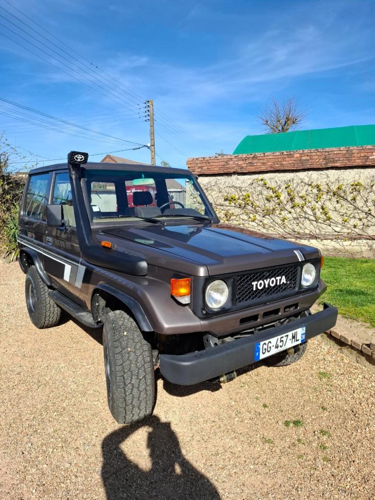 TOYOTA Land Cruiser BJ 71 - 1986 LesAnciennes.com