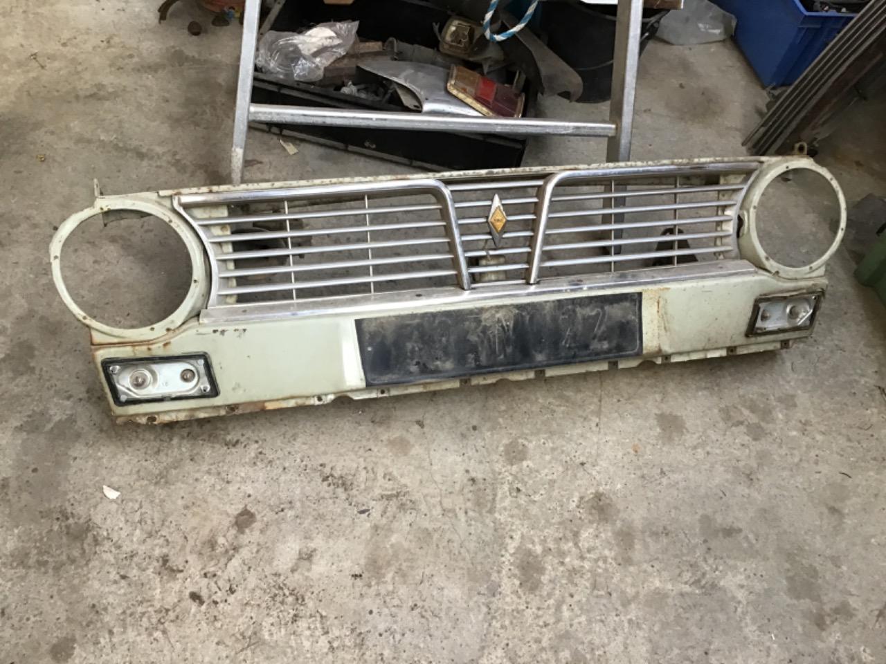 FACADE AVANT RENAULT 6 (R6) 1 ER MODÈLE LesAnciennes.com