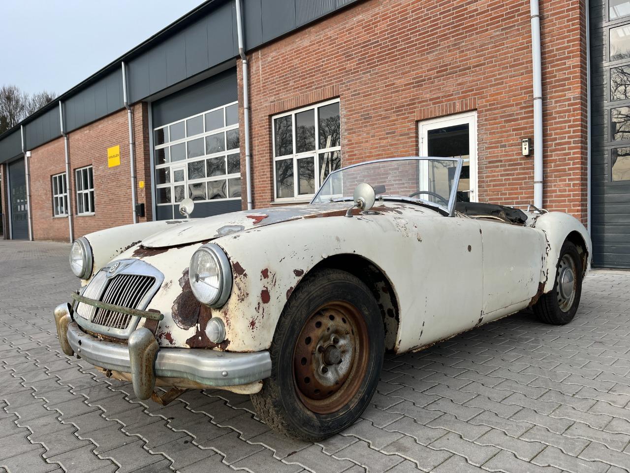 MG MGA 1500 - 1959 LesAnciennes.com