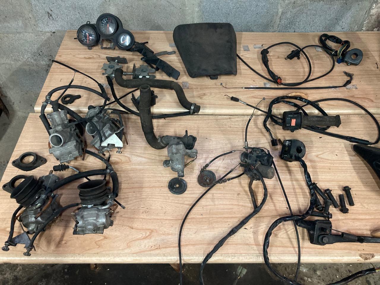 Lot de pièces APRILIA RS 250 LesAnciennes.com