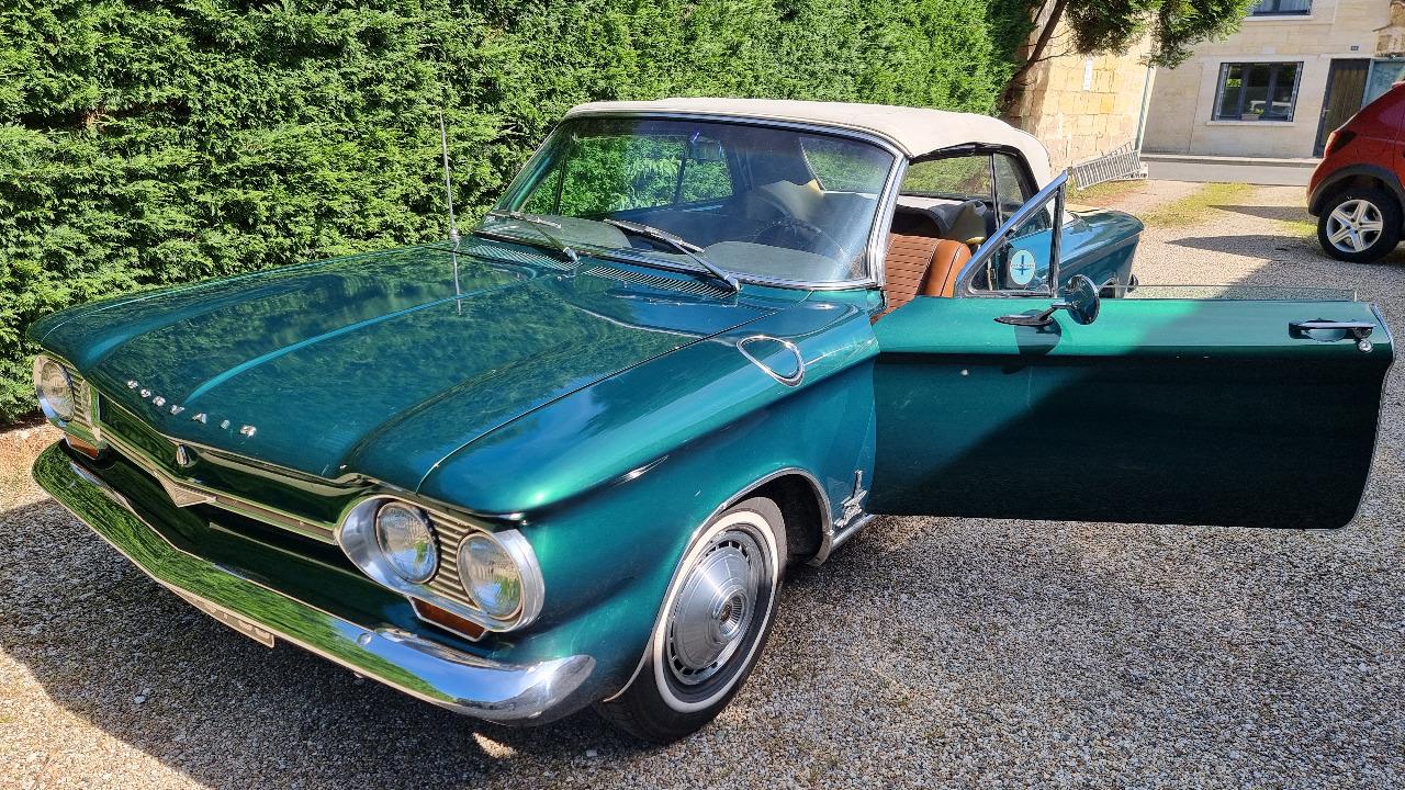 CHEVROLET Corvair Monza spider - 1964 LesAnciennes.com