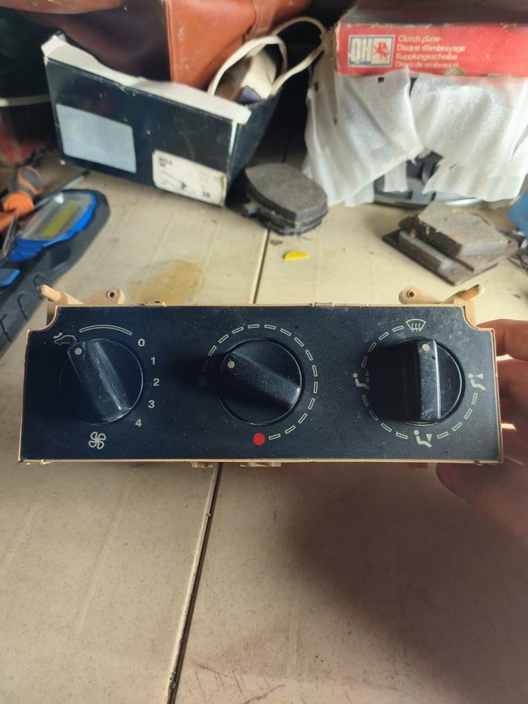 Citroën ZX Commande de chauffage LesAnciennes.com