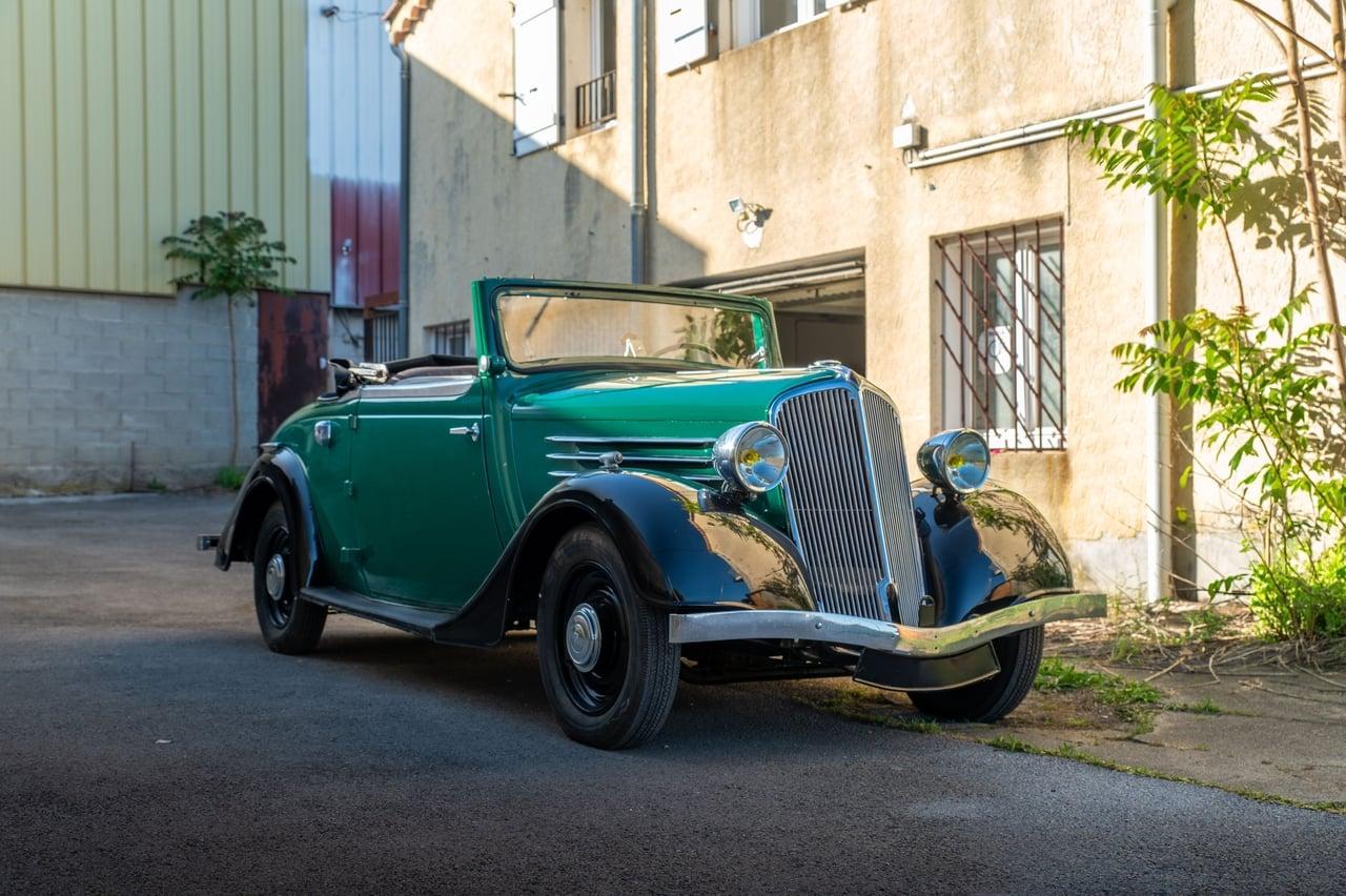 1934 Renault Primaquatre Cabriolet KZ24 LesAnciennes.com