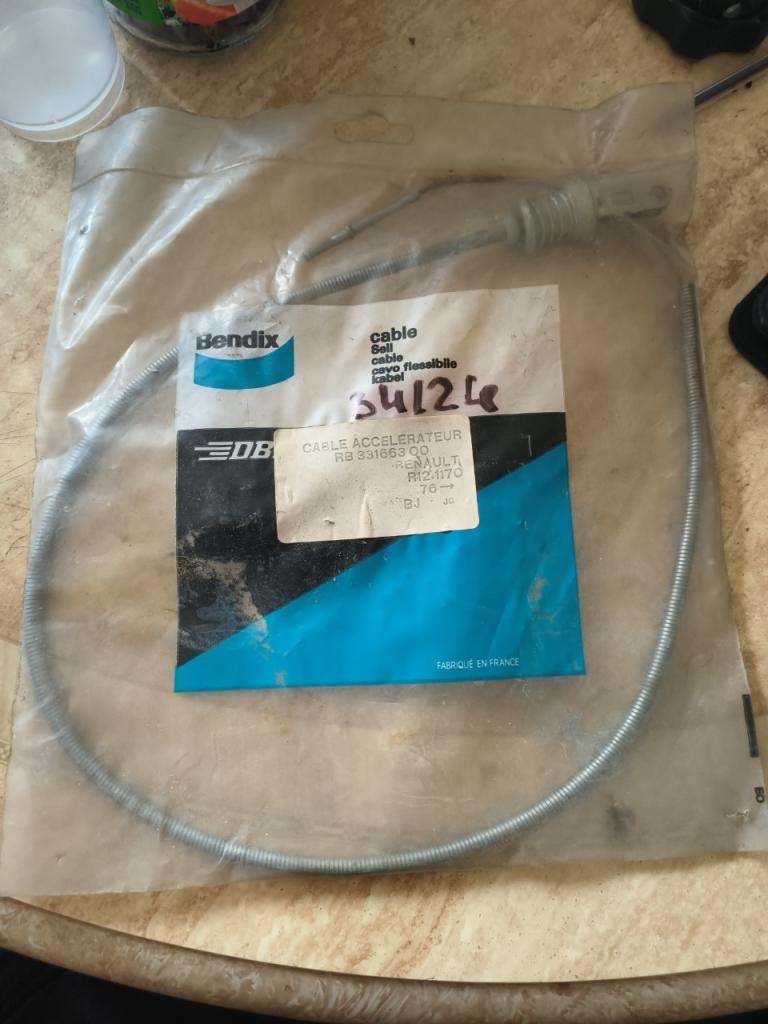 Pièces RENAULT 12 (R12) LesAnciennes.com