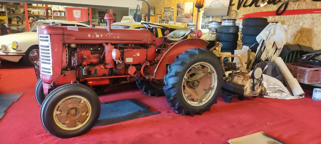 MCCORMICK Utility FU235D - 1958 LesAnciennes.com