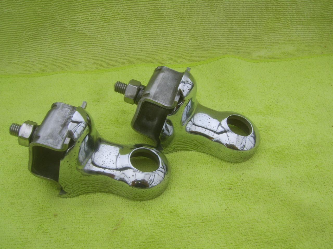 Support de phare MARCHAL support LesAnciennes.com