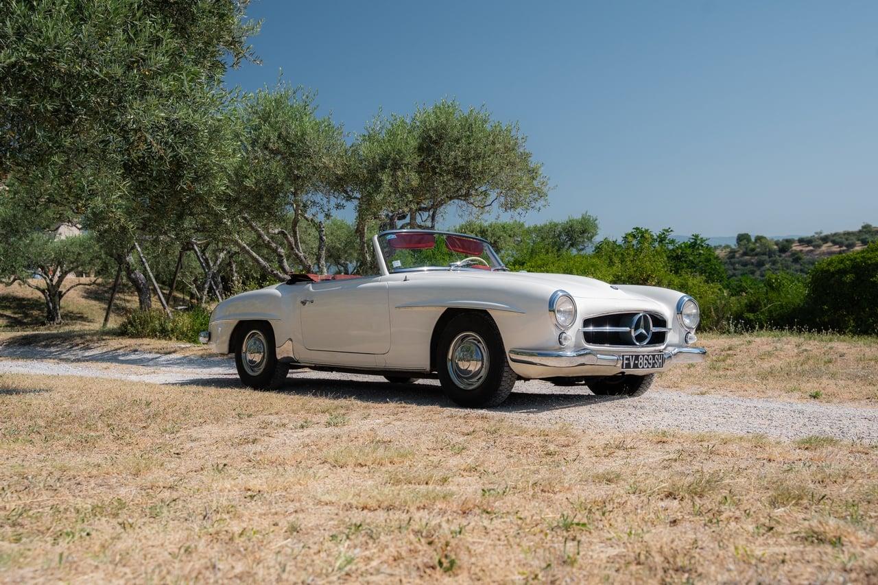 1961 Mercedes-Benz 190SL W121 LesAnciennes.com