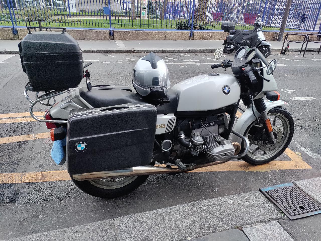 BMW R65 LS - 1981 LesAnciennes.com