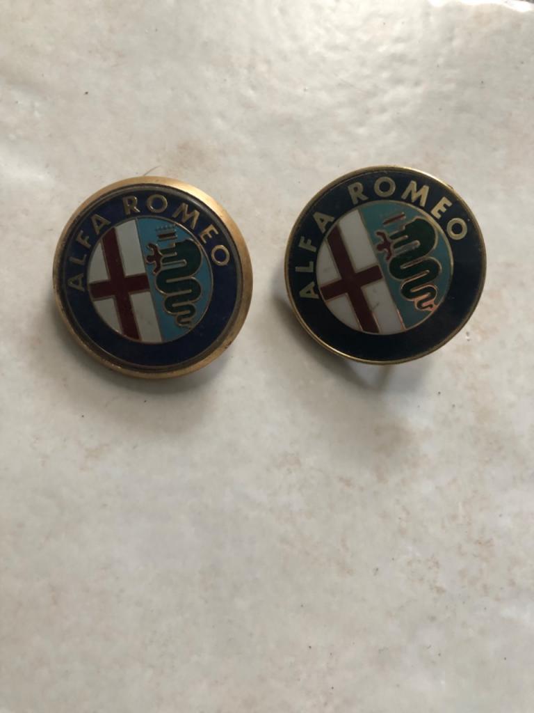 Ecussons ALFA ROMEO Divers LesAnciennes.com
