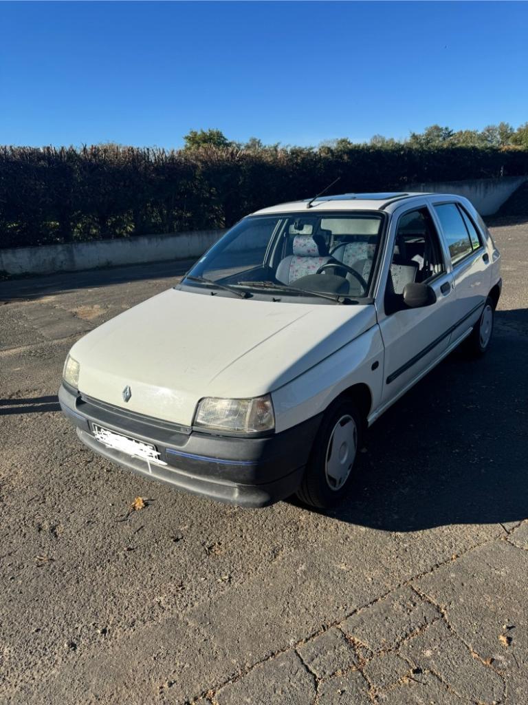 RENAULT Clio NRJ - 1991 LesAnciennes.com