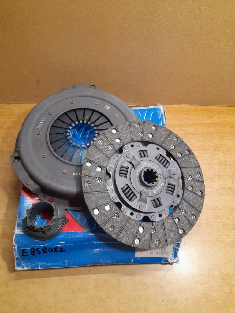 Kit Embrayage BMW 2800CS 3.0L SI 528I 628CS 630 CS LesAnciennes.com