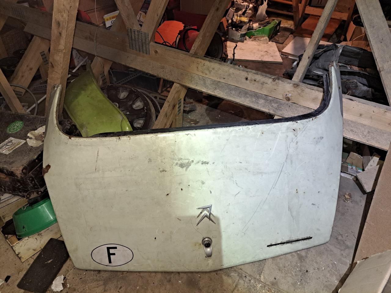 Capot CITROEN DS LesAnciennes.com