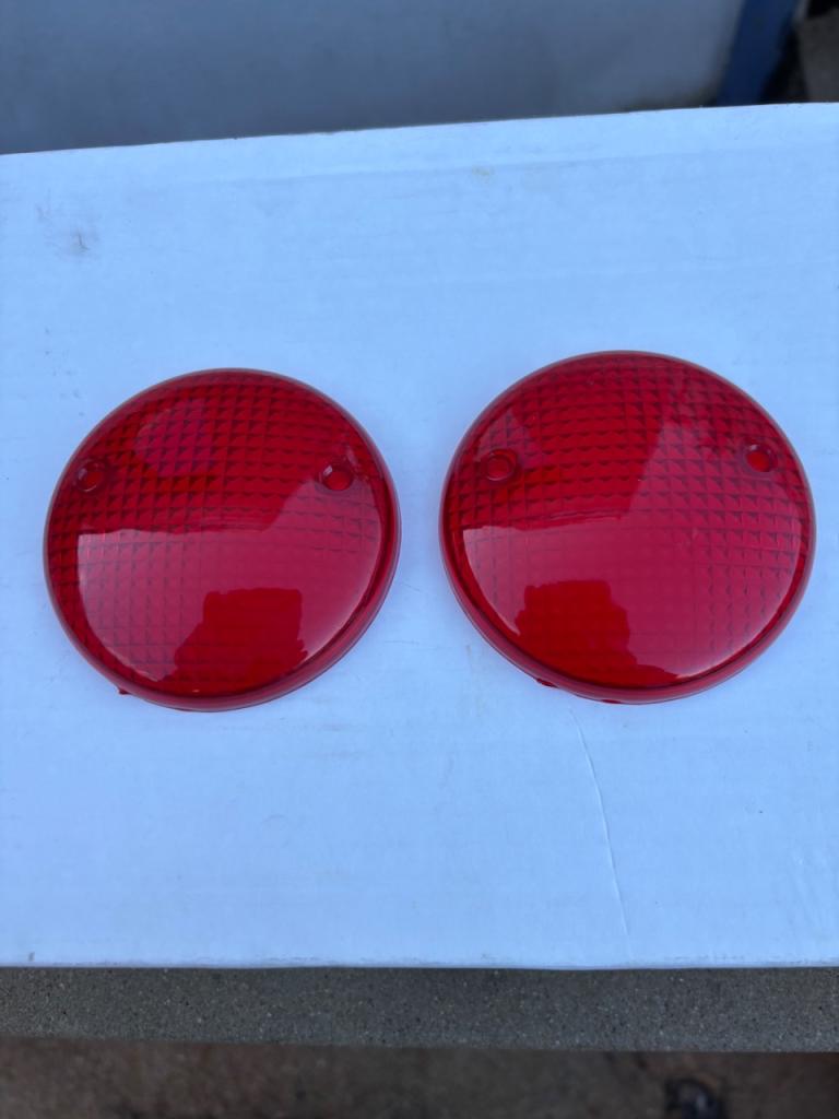 Cabochons feu ar PEUGEOT 203-403 U LesAnciennes.com