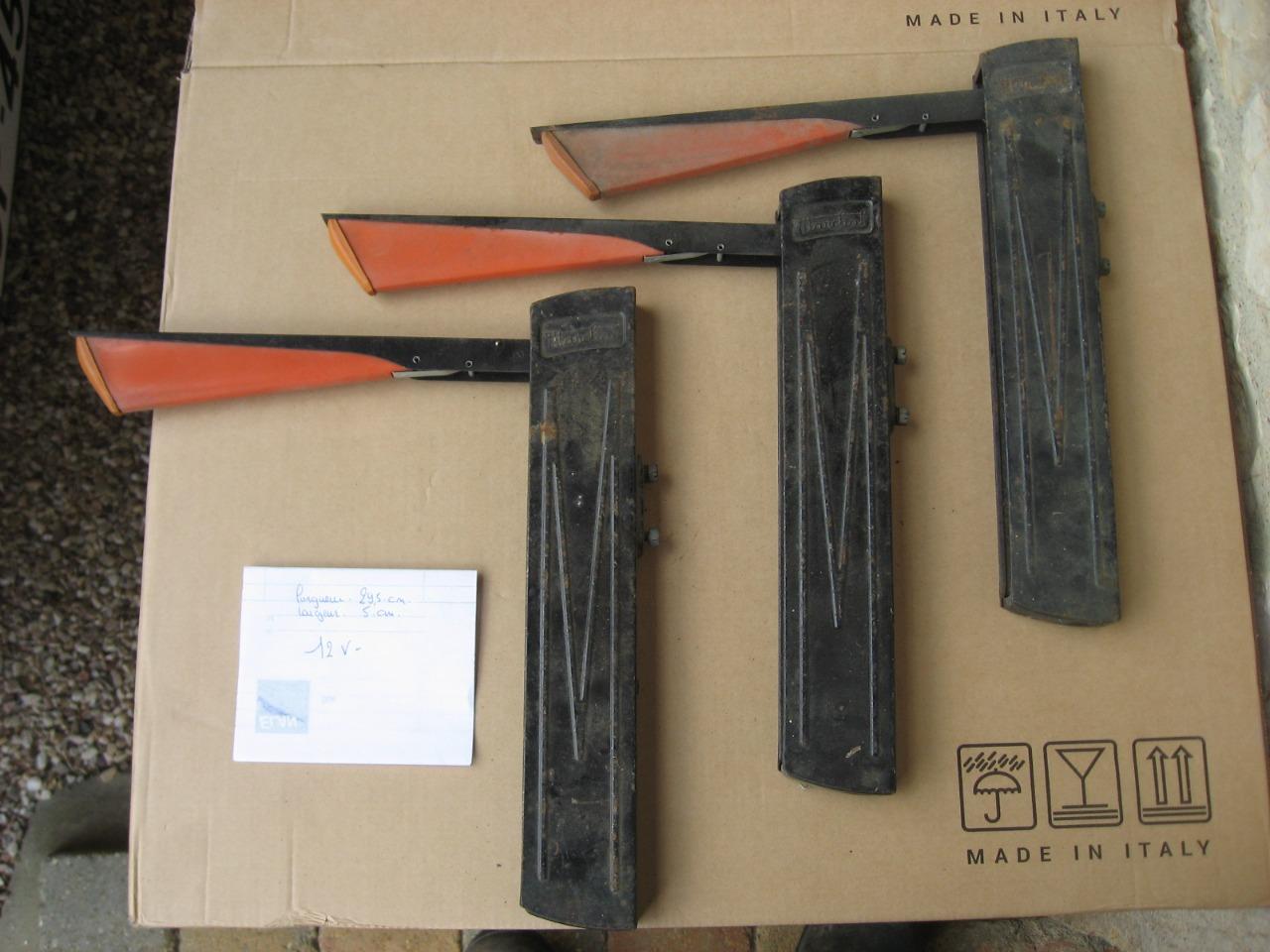 Flèche clignotant 12Volt LesAnciennes.com