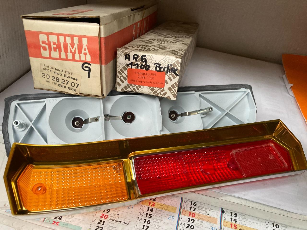 Feu arrière gauche SEIMA neuf complet SIMCA 1100 LesAnciennes.com