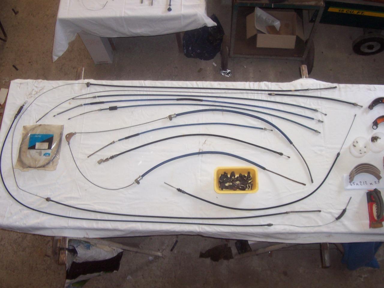 Lot câbles frein,embrayage ,etc...autos 50/70 LesAnciennes.com