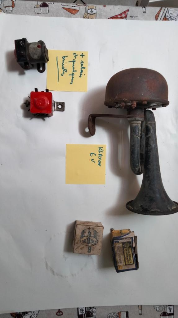 Feux cabochons et divers LesAnciennes.com