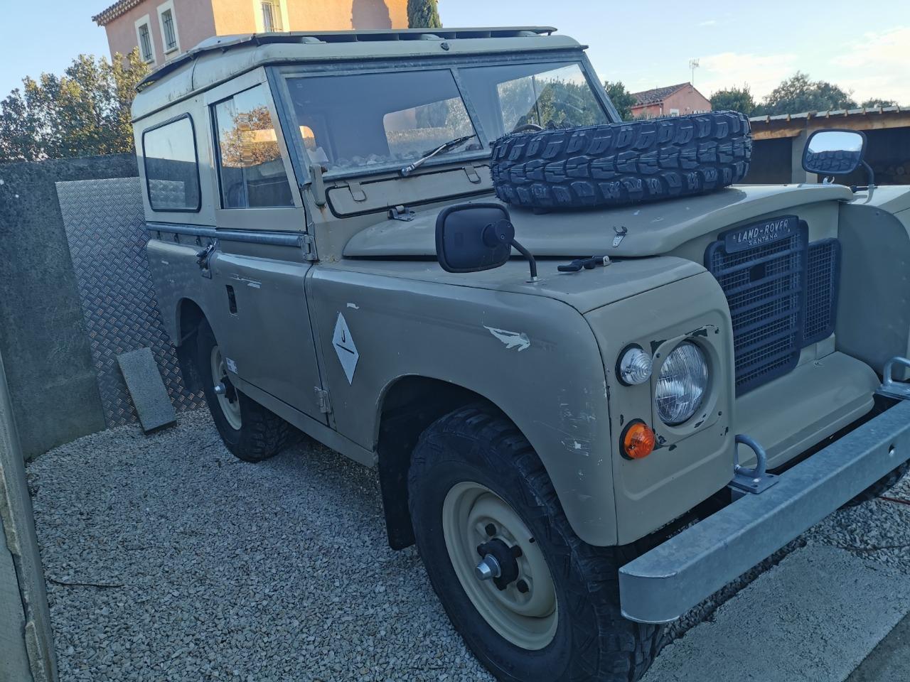 LAND ROVER 88 Series 3 - 1981 LesAnciennes.com