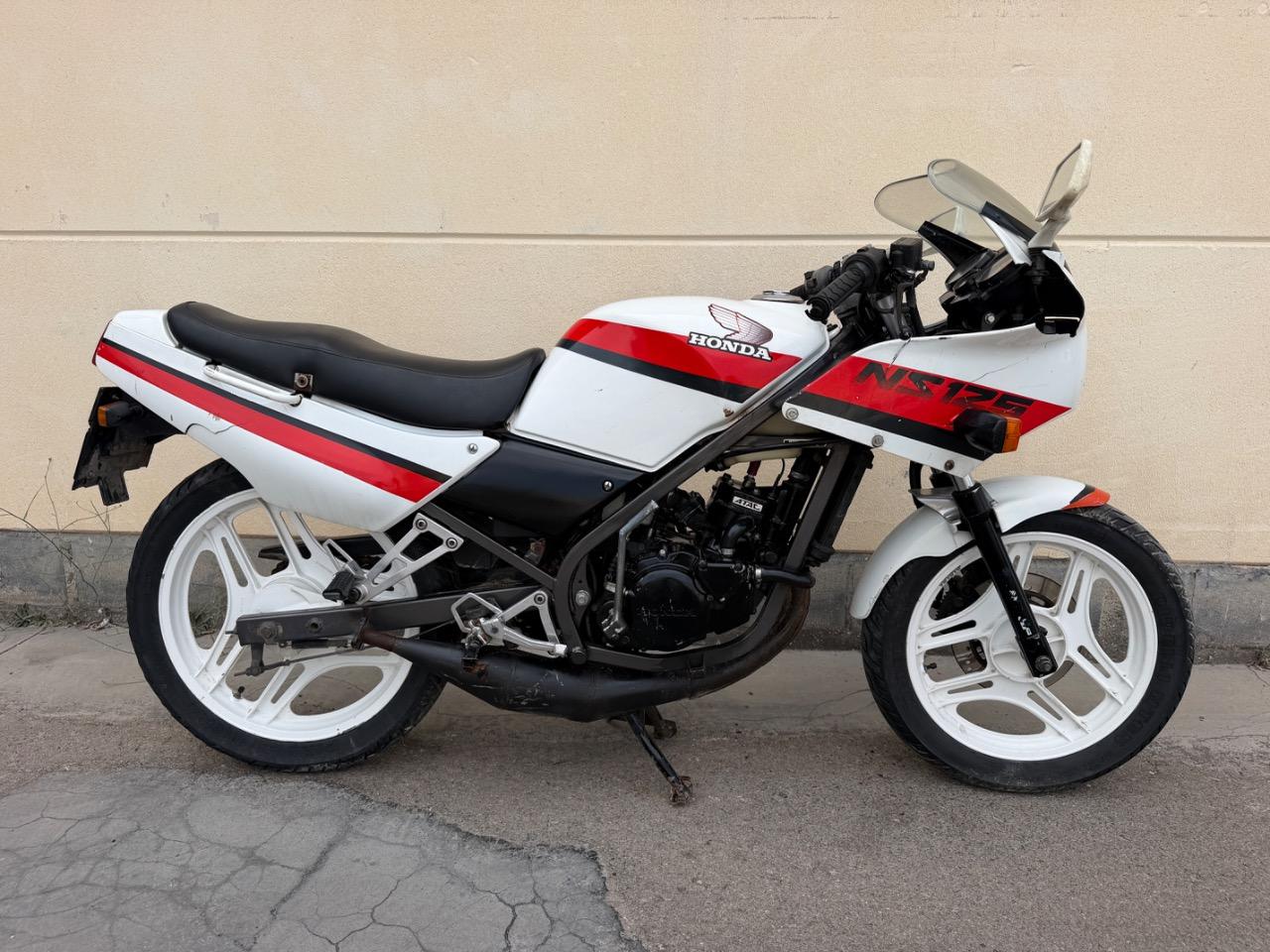 HONDA NSR 125 R - 1988 LesAnciennes.com