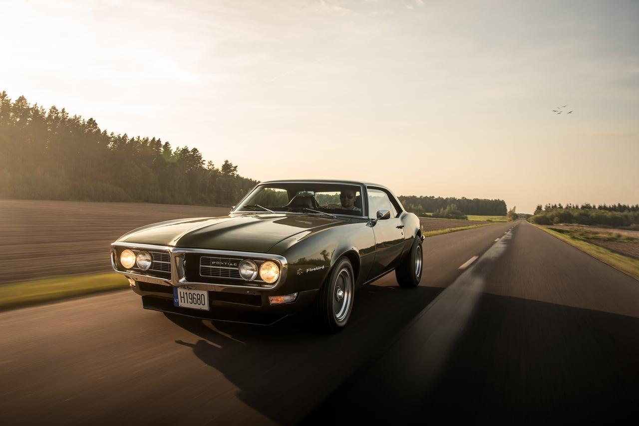 1968 Pontiac Firebird 305CI 5L V8 Manual LesAnciennes.com