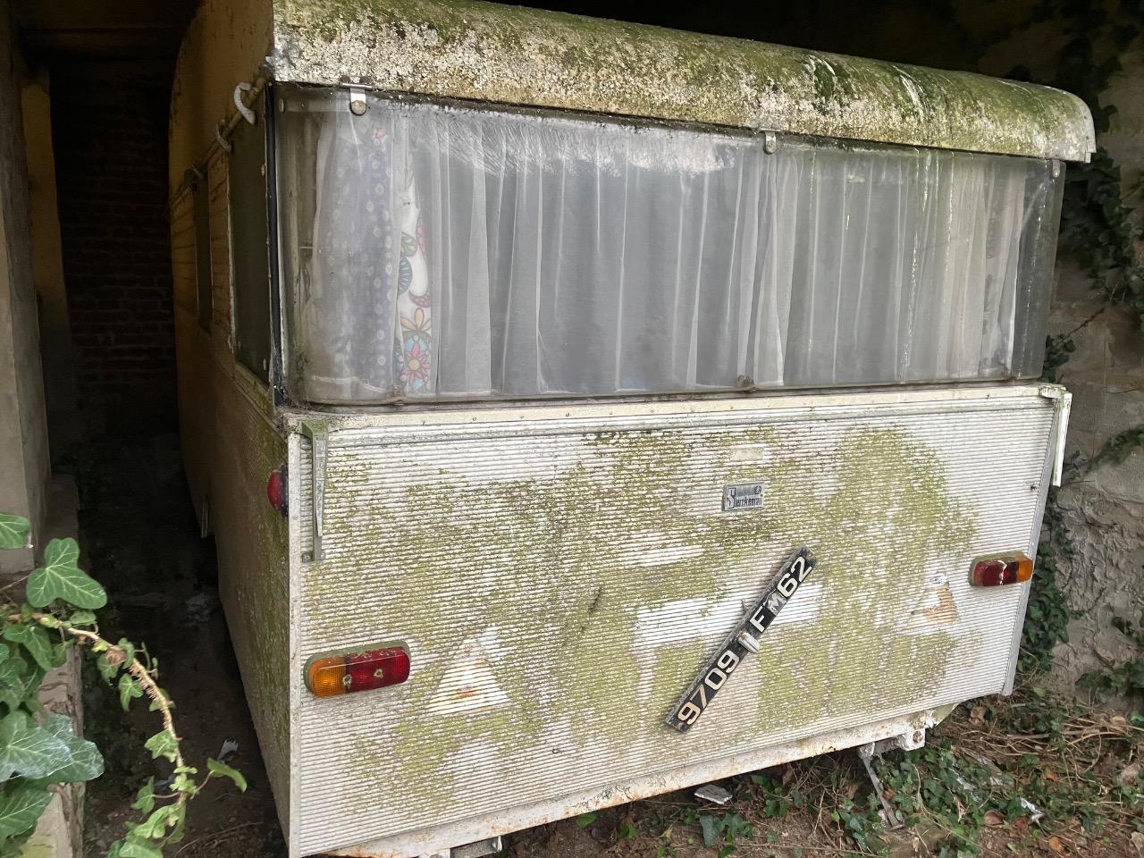 STEYR Caravane Sterckeman 4404 INF - 1966 LesAnciennes.com