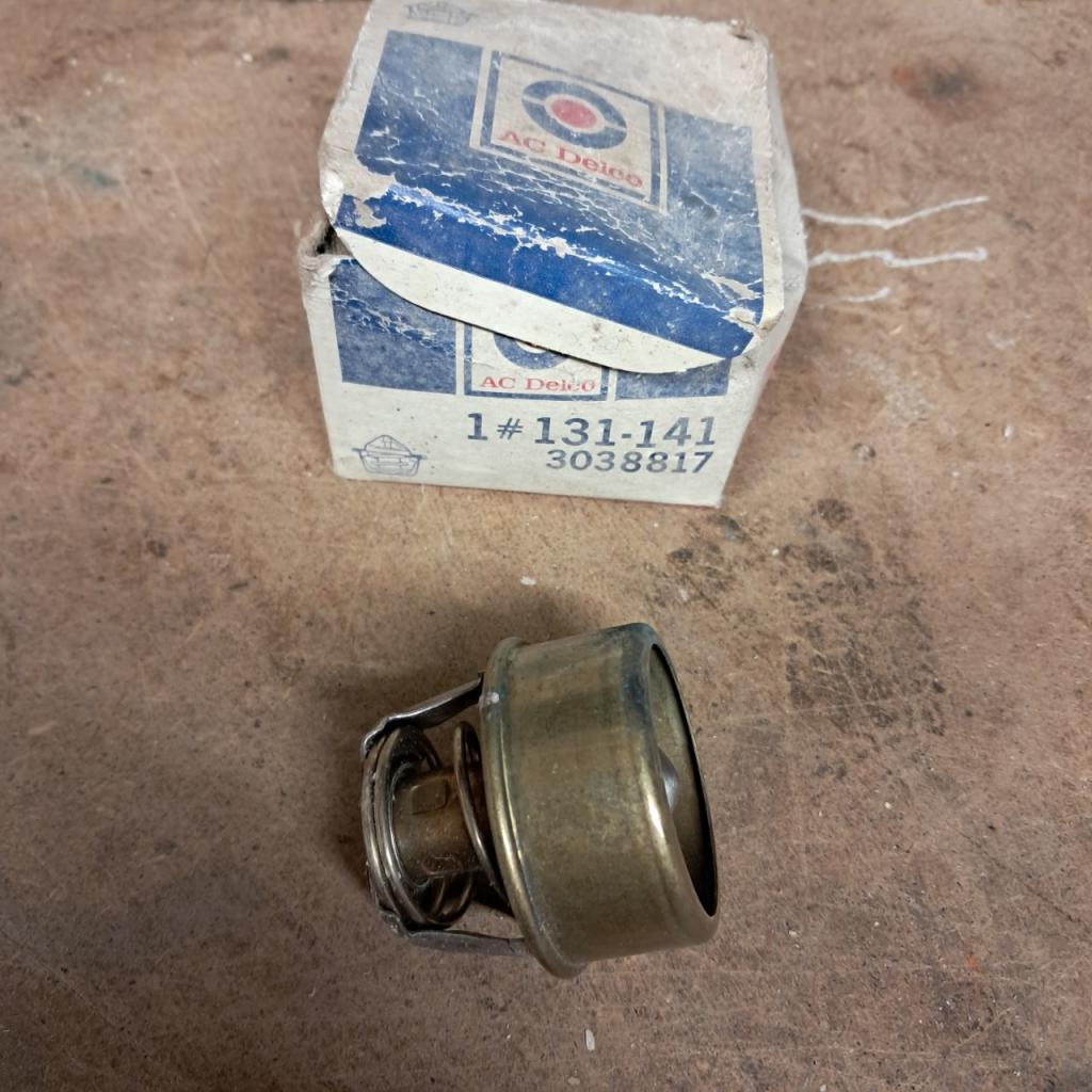 Calorstat . Ac delco 131-141 neuf LesAnciennes.com