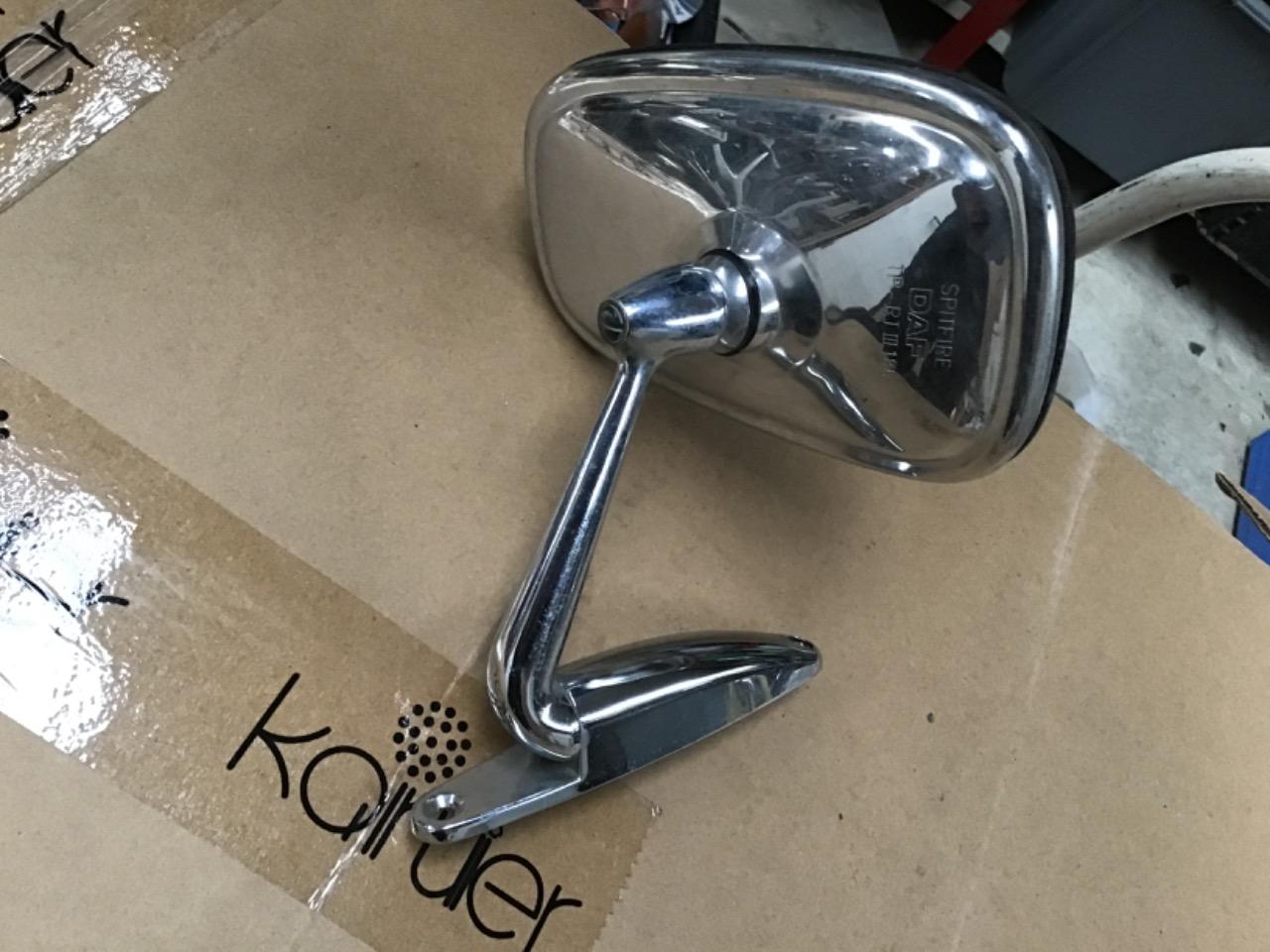 RÉTROVISEUR DAF 66 LesAnciennes.com