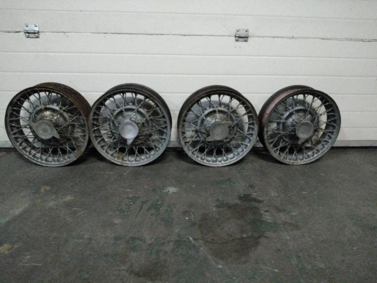 Roue RENAULT Caravelle Sport LesAnciennes.com