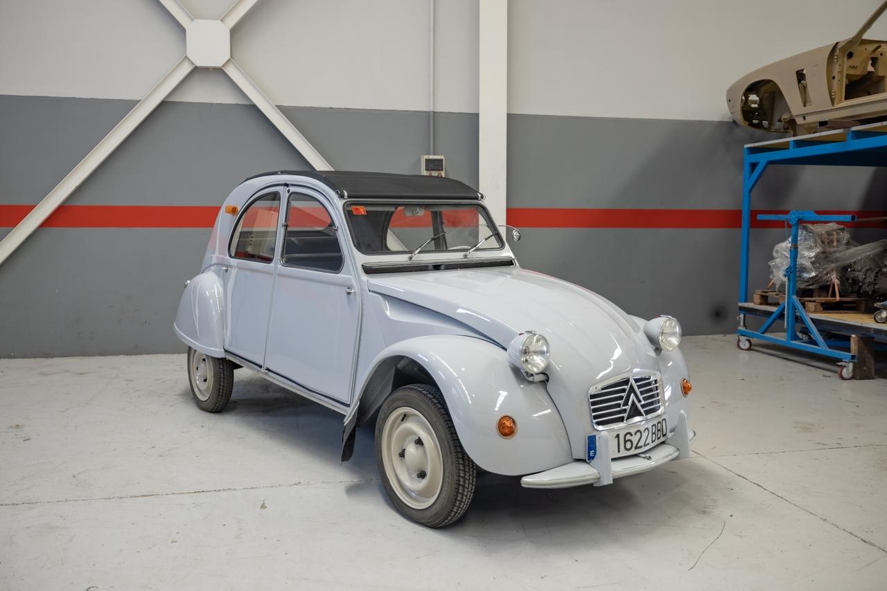 1962 Citroën 2CV LesAnciennes.com