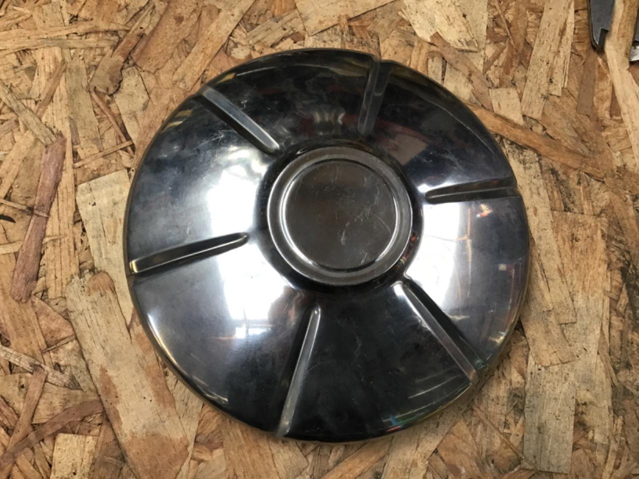 ENJOLIVEUR AUSTIN MINI CLUBMAN LesAnciennes.com