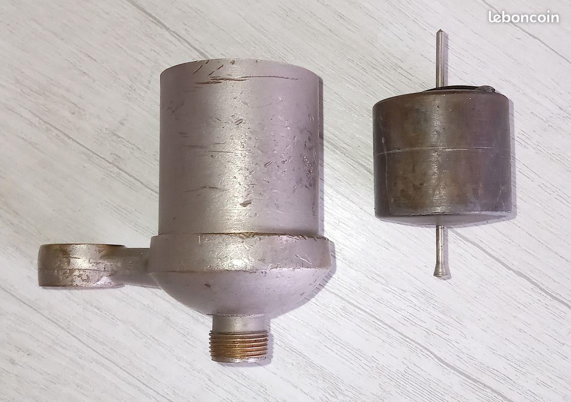 Lot de pièces DIVERS Divers LesAnciennes.com