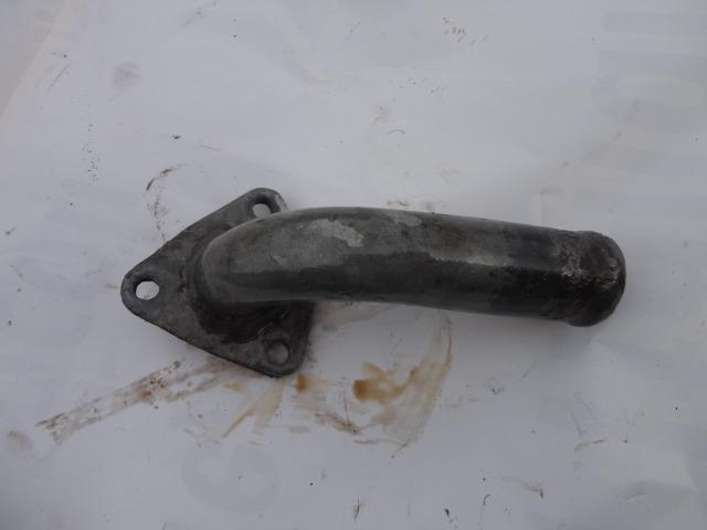 Tuyau raccordement thermostat Alfa Romeo Montreal LesAnciennes.com