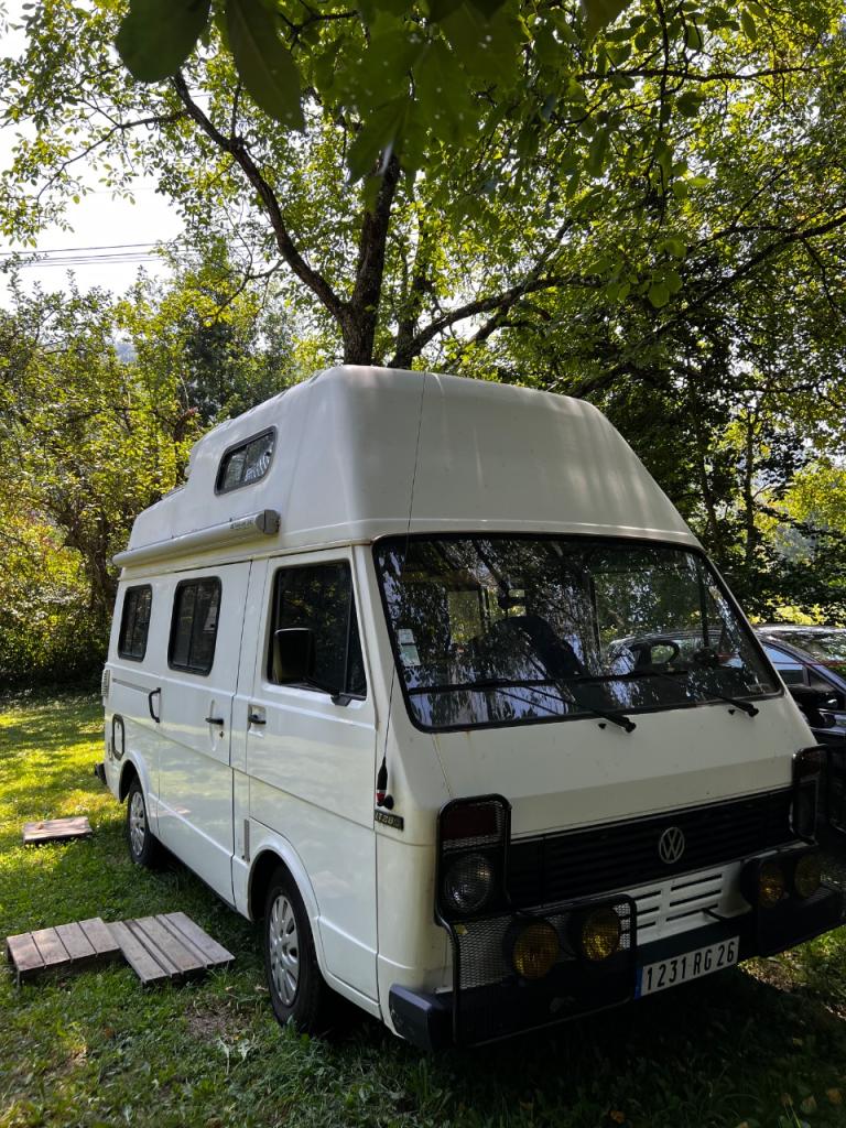 VOLKSWAGEN Camping Car Vintage - 1982 LesAnciennes.com
