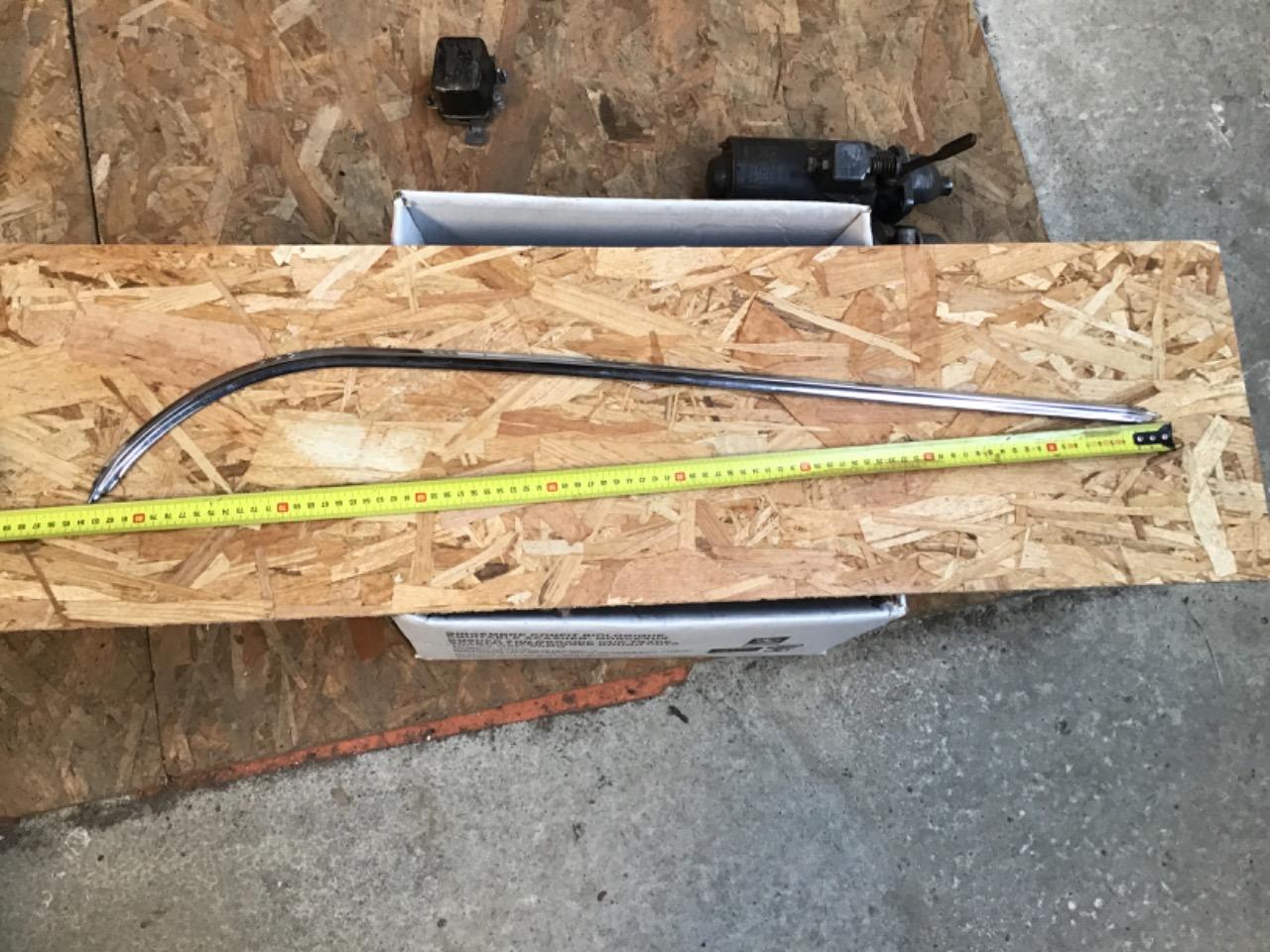 BAGUETTE D’AILE NEUVE SIMCA LesAnciennes.com