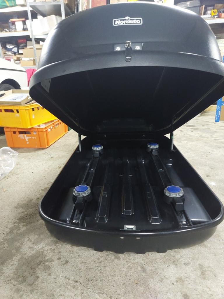 Vends Coffre de toit LesAnciennes.com